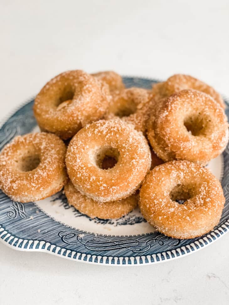 Easy Baked Cinnamon Sugar Donuts