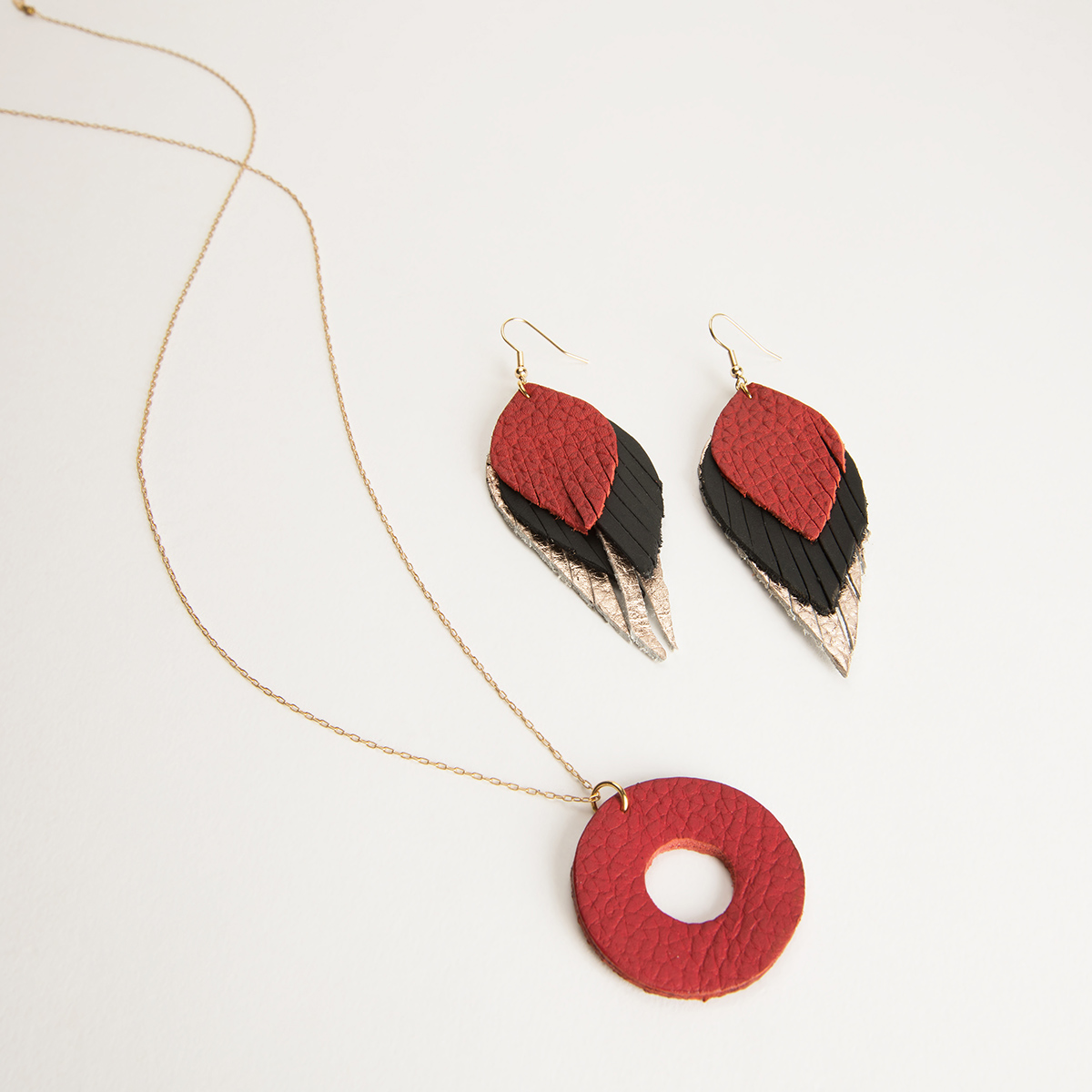 Have you ever wanted to design your own fair trade accessories?! YOU CAN. | Sseko Designs Custom Shop